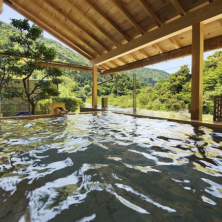 Готель Kurobe Unazukionsen Togen Екстер'єр фото