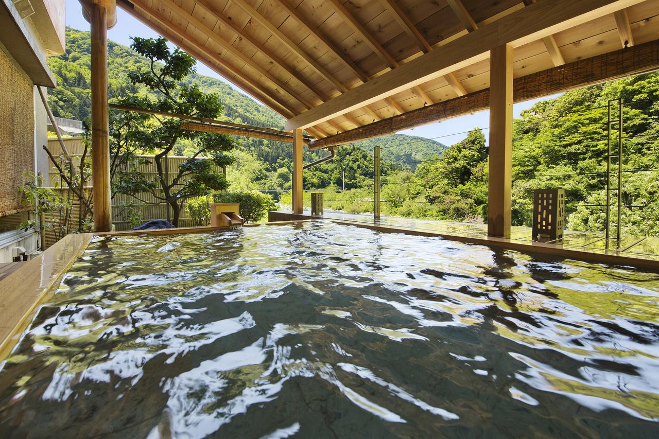 Готель Kurobe Unazukionsen Togen Екстер'єр фото